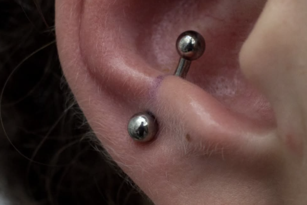 liron-body-art-antitragus